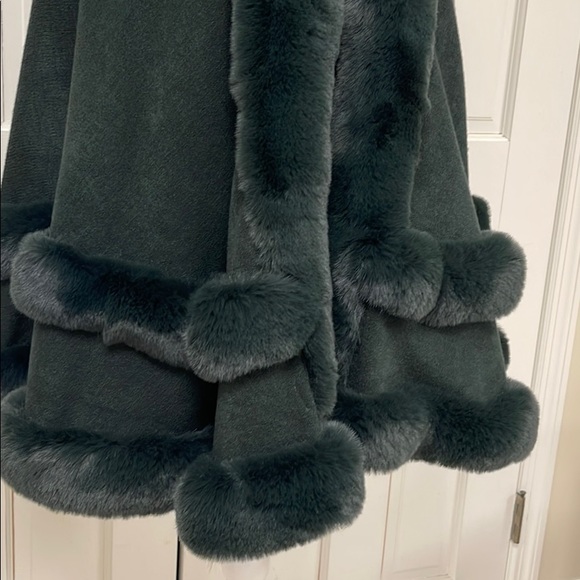 🌸 poncho/ cape🌸 NWOT - Picture 2 of 4